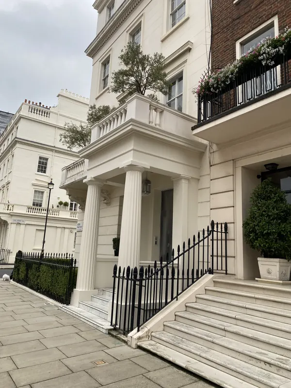 Exterior decoration, Belgravia