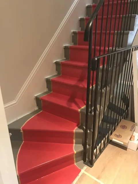 Shaping the painted runner around the turning steps